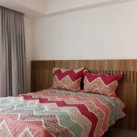 Cozy Near Beach & Airport Apartamento Cartagena