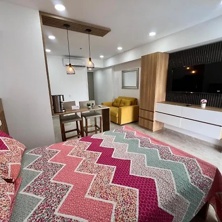Cozy Near Beach & Airport Apartamento Cartagena